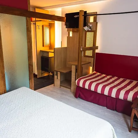 Szálloda Castillo Del Alba Pola de Somiedo