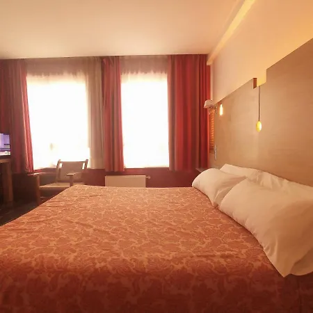 Szálloda Castillo Del Alba Pola de Somiedo