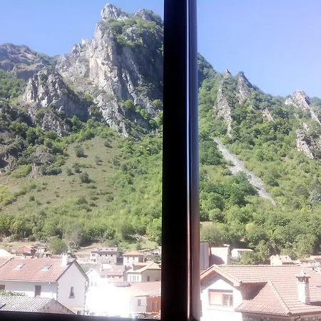 Castillo Del Alba Szálloda Pola de Somiedo