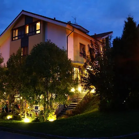 Szálloda Castillo Del Alba Pola de Somiedo