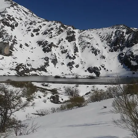 Szálloda Castillo Del Alba Pola de Somiedo