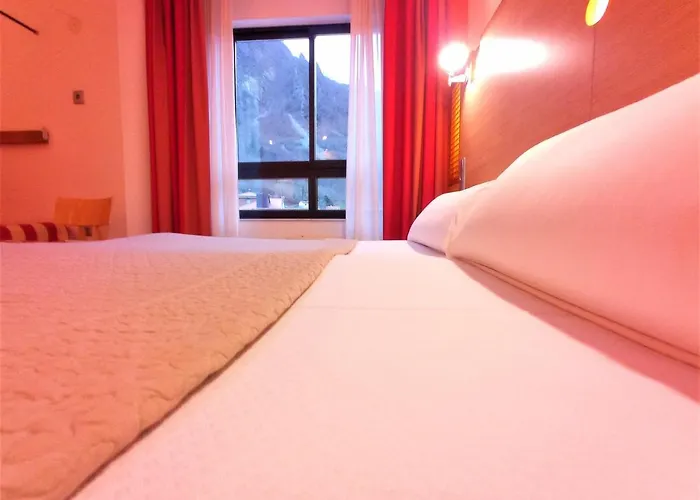 Hotel Castillo Del Alba Pola de Somiedo