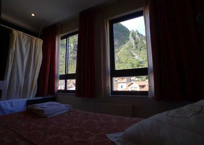 Hotel Castillo Del Alba Pola de Somiedo