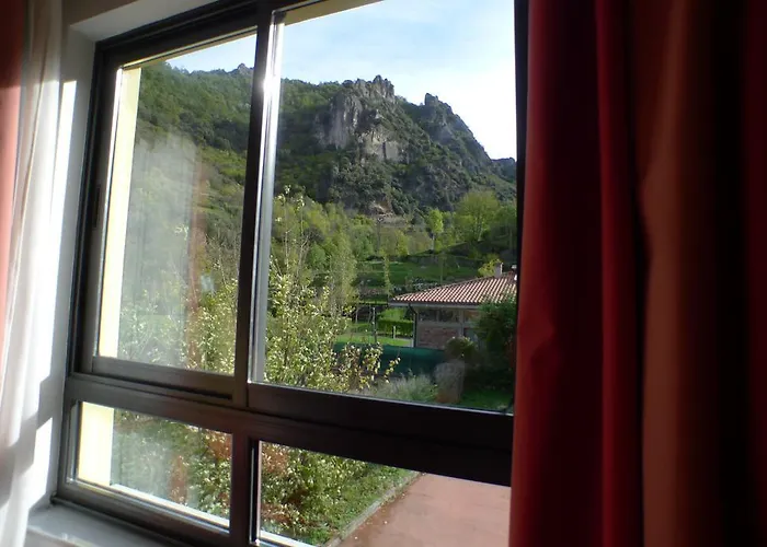 Castillo Del Alba Pola de Somiedo