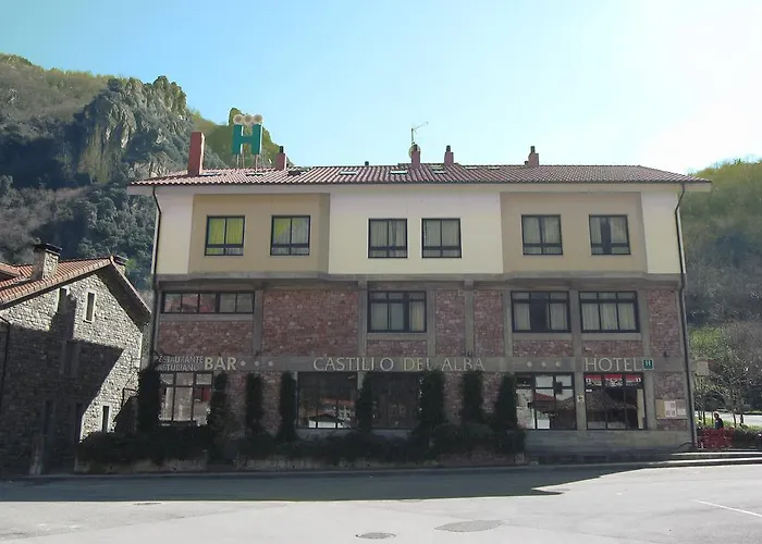 Hotel Castillo Del Alba Pola de Somiedo